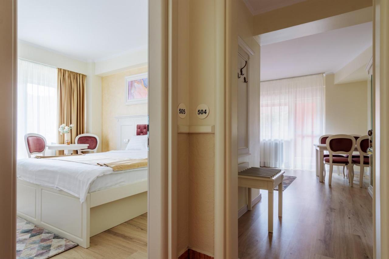 Hotel Central - Беїле-Оленешті Екстер'єр фото