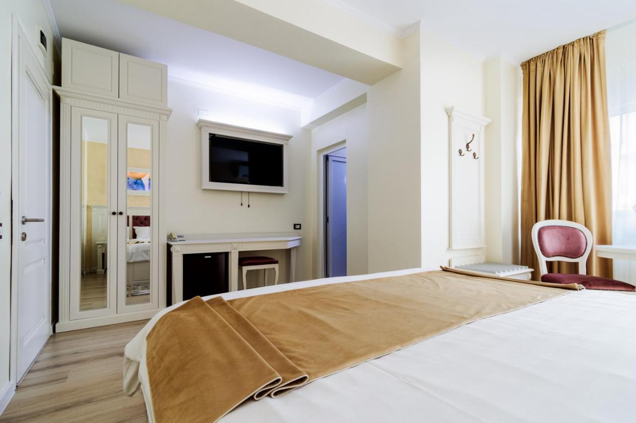 Hotel Central - Беїле-Оленешті Екстер'єр фото