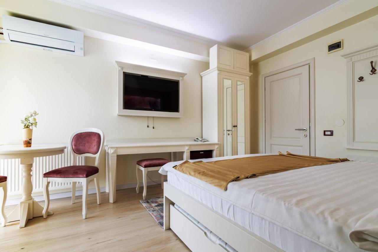 Hotel Central - Беїле-Оленешті Екстер'єр фото