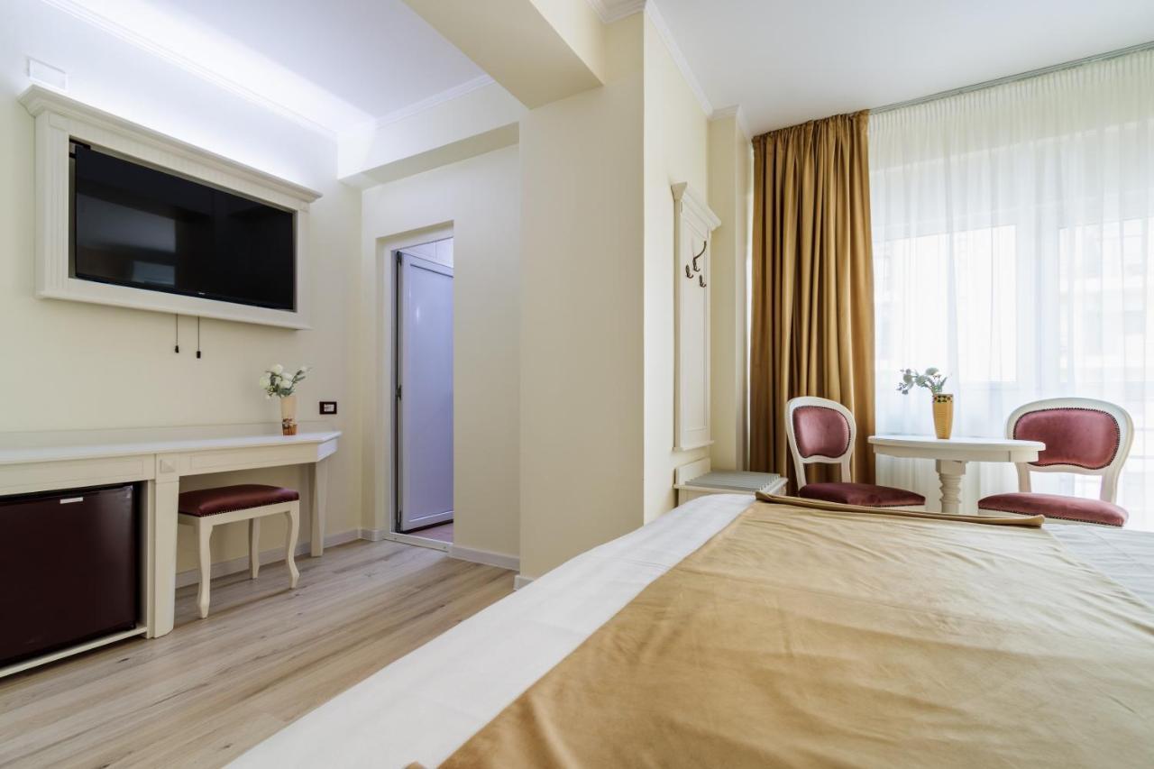 Hotel Central - Беїле-Оленешті Екстер'єр фото