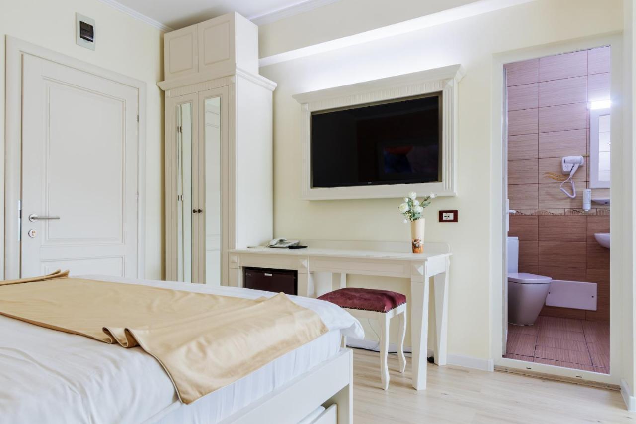 Hotel Central - Беїле-Оленешті Екстер'єр фото