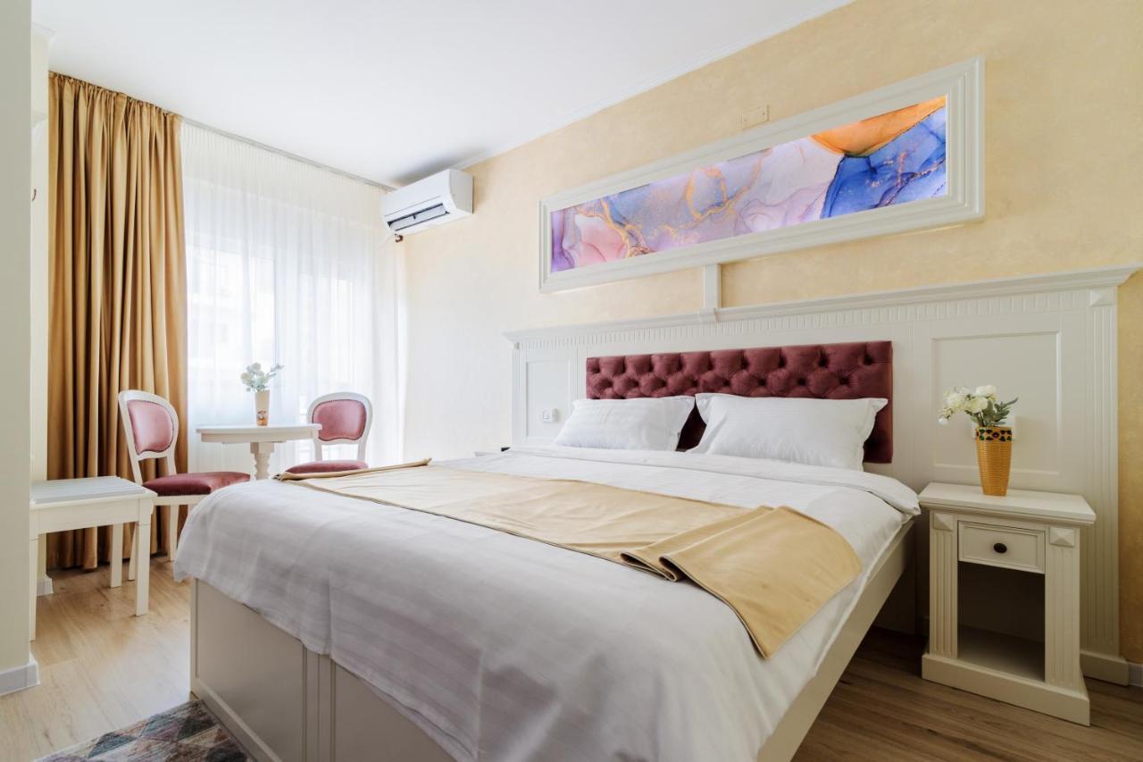 Hotel Central - Беїле-Оленешті Екстер'єр фото