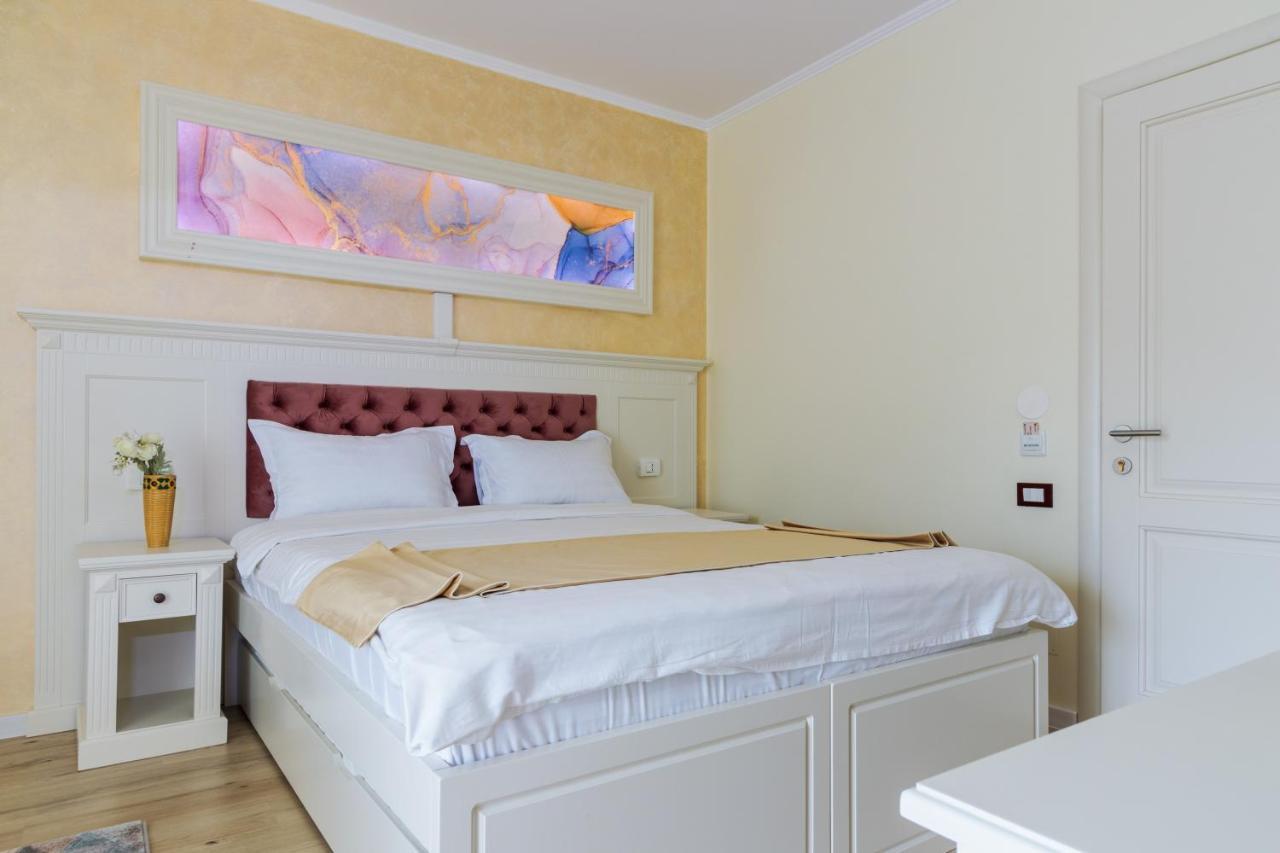 Hotel Central - Беїле-Оленешті Екстер'єр фото